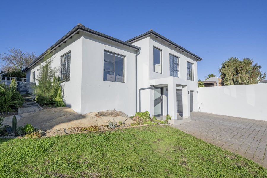 3 Bedroom Property for Sale in Protea Heights Western Cape